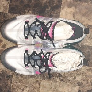 NIKE Air Vapormax South Beach 2019